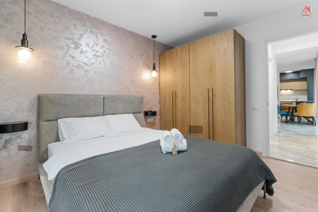 Apartament Opera Residence - Cismigiu, Eroilor, Free Private Parking Bukareszt Zewnętrze zdjęcie