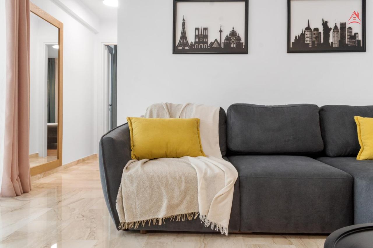 Apartament Opera Residence - Cismigiu, Eroilor, Free Private Parking Bukareszt Zewnętrze zdjęcie